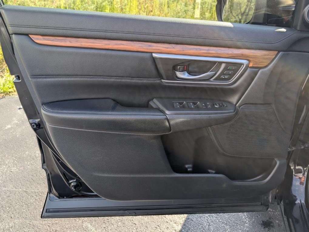 used 2020 Honda CR-V car, priced at $24,900