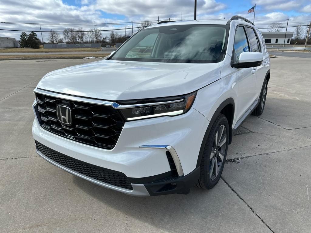 new 2025 Honda Pilot car, priced at $51,505