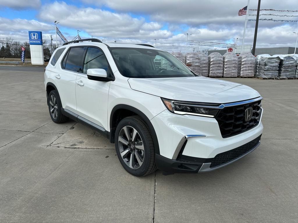 new 2025 Honda Pilot car, priced at $51,505