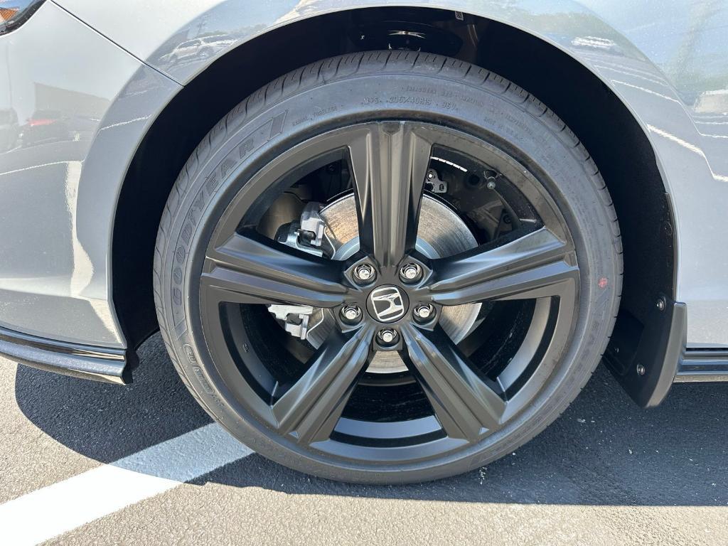 new 2025 Honda Accord Hybrid car, priced at $36,980