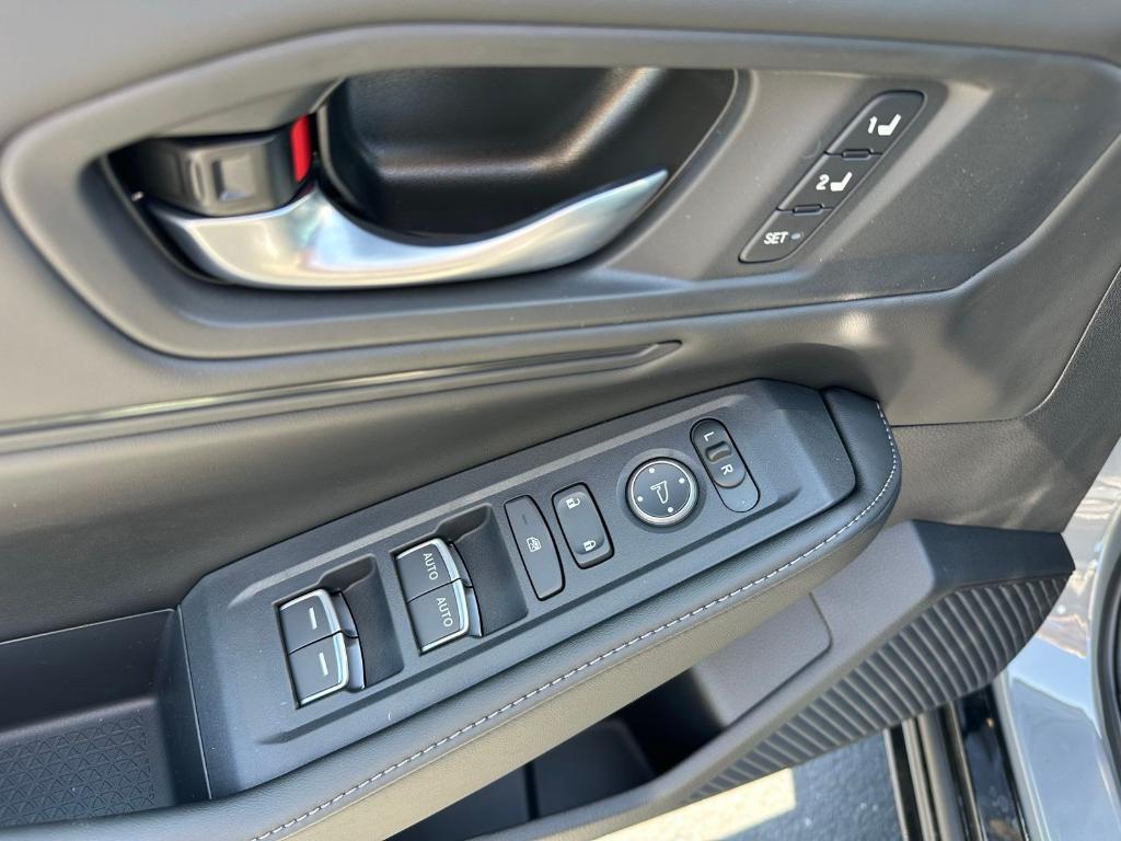 new 2025 Honda Accord Hybrid car, priced at $36,980