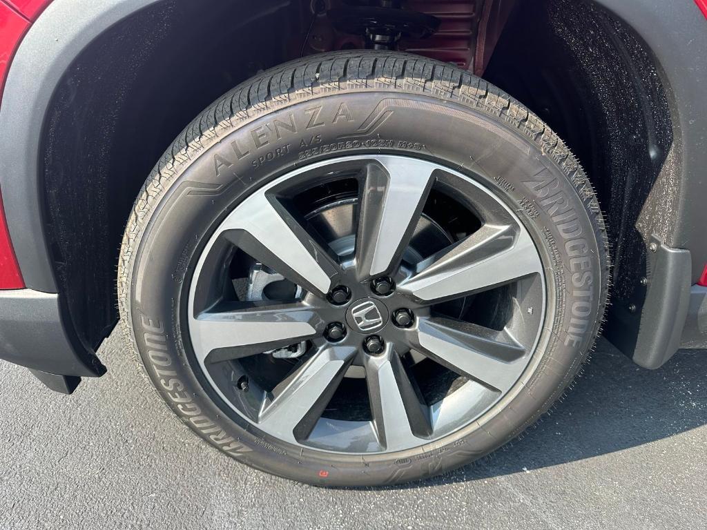 new 2025 Honda Pilot car, priced at $51,550
