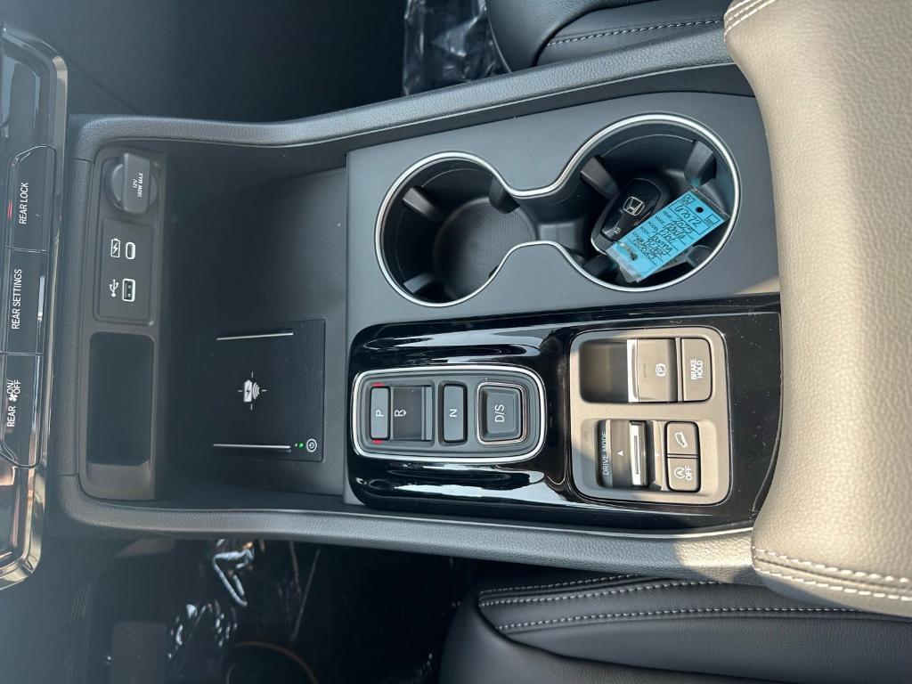 new 2025 Honda Pilot car, priced at $51,550