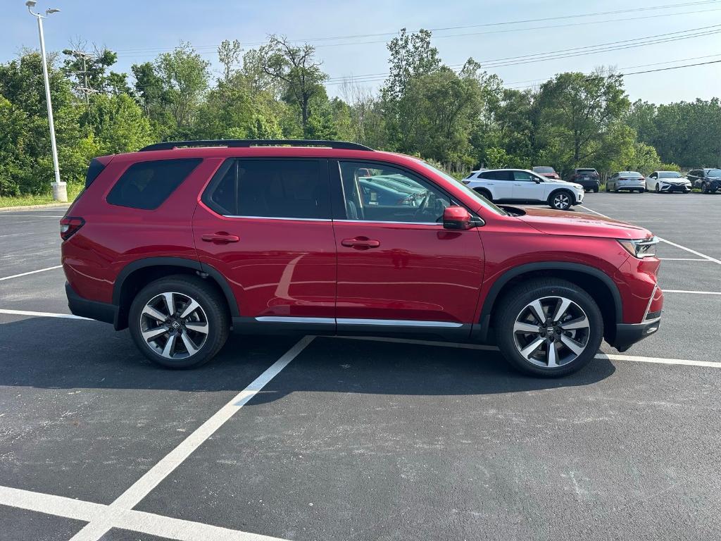 new 2025 Honda Pilot car, priced at $51,550