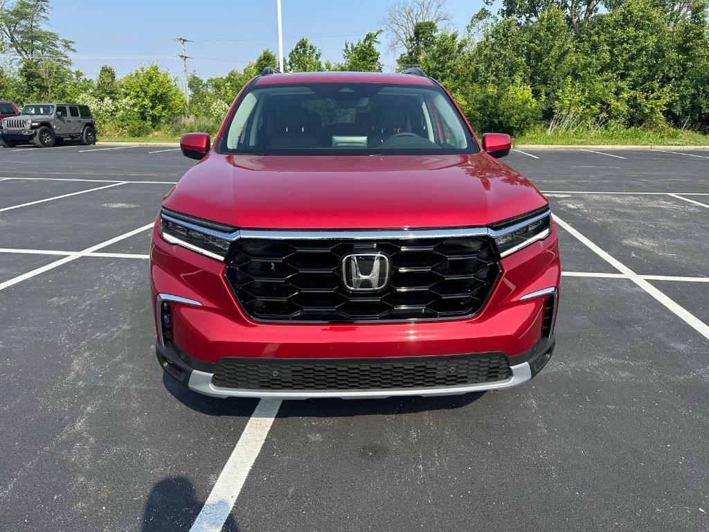 new 2025 Honda Pilot car, priced at $51,550