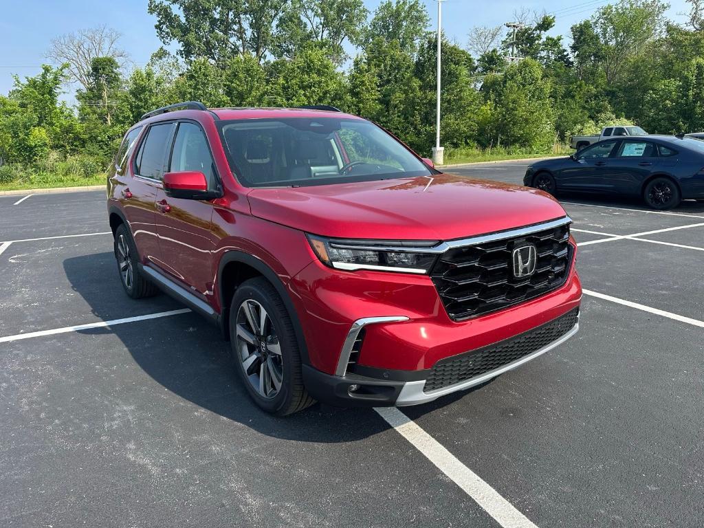 new 2025 Honda Pilot car, priced at $51,550