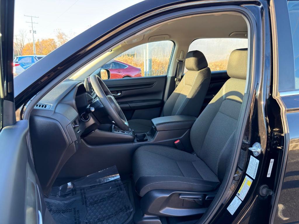 used 2023 Honda CR-V car, priced at $28,700