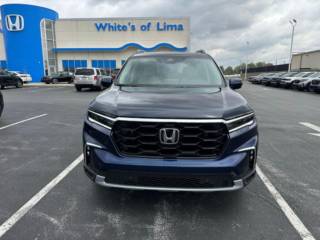 new 2025 Honda Pilot car, priced at $51,825