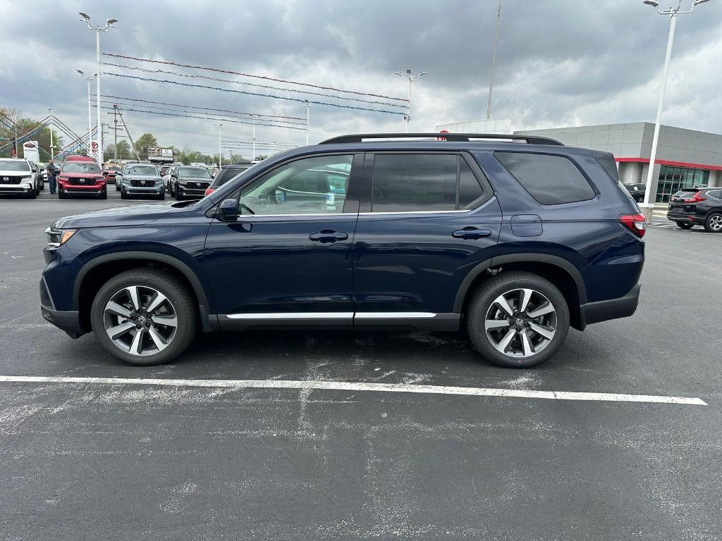 new 2025 Honda Pilot car, priced at $51,825