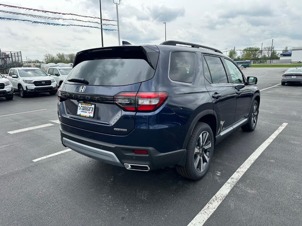 new 2025 Honda Pilot car, priced at $51,825