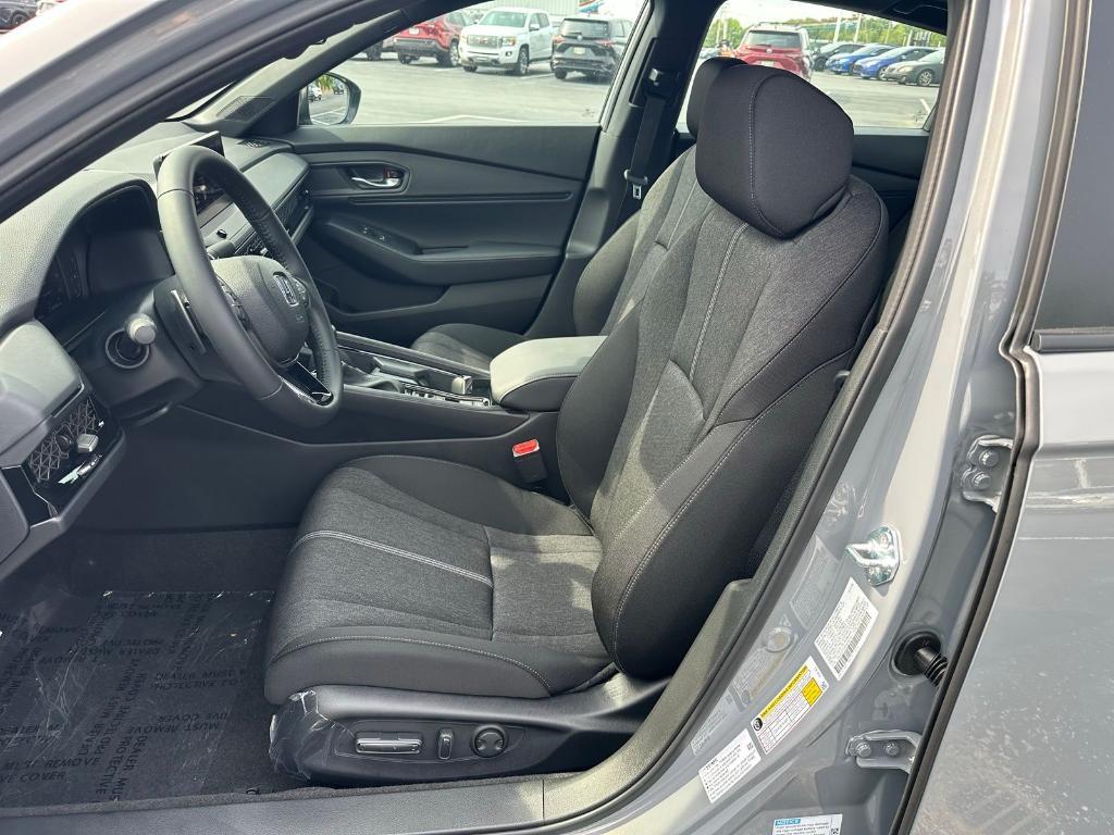 new 2025 Honda Accord Hybrid car, priced at $35,260