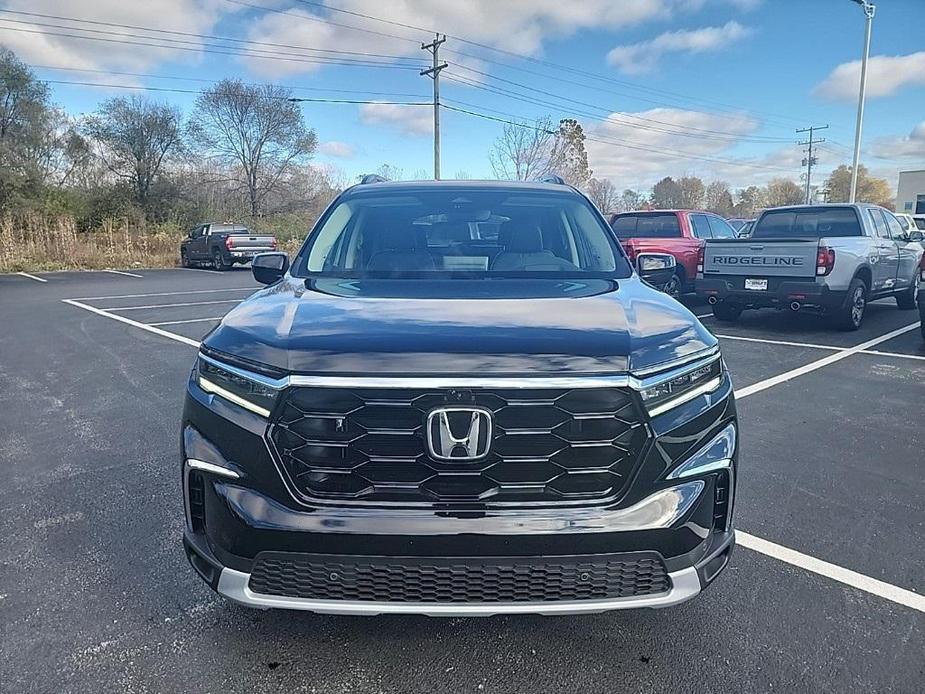 new 2025 Honda Pilot car, priced at $51,475