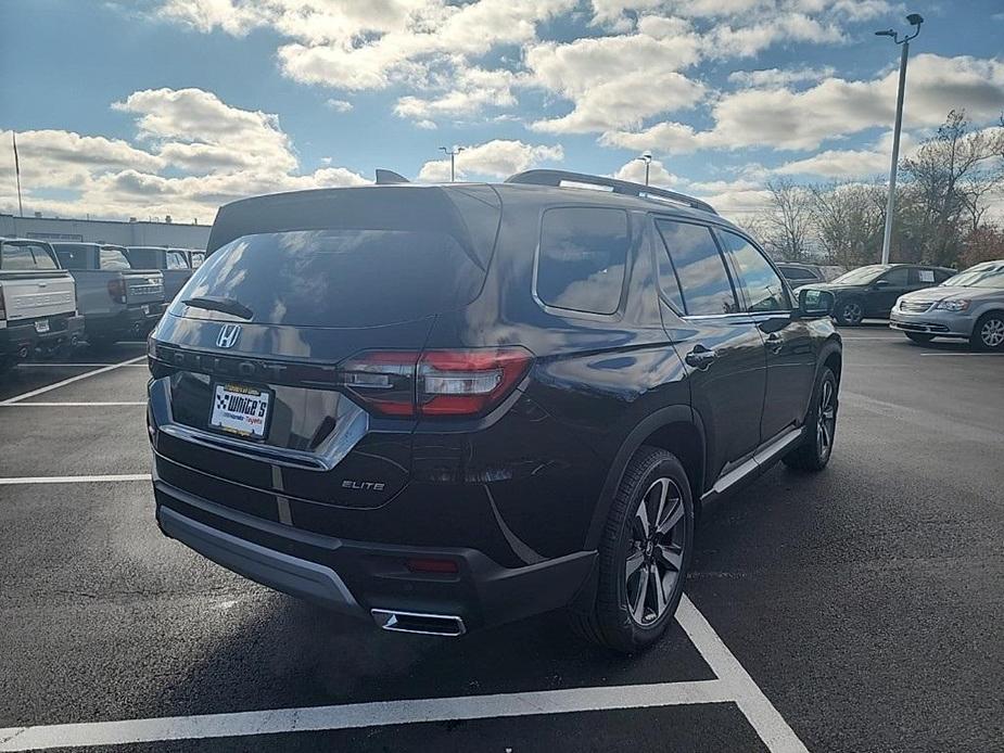 new 2025 Honda Pilot car, priced at $51,475