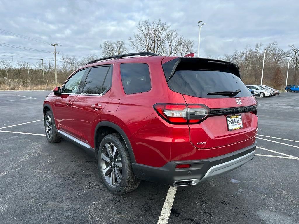 new 2025 Honda Pilot car, priced at $54,930