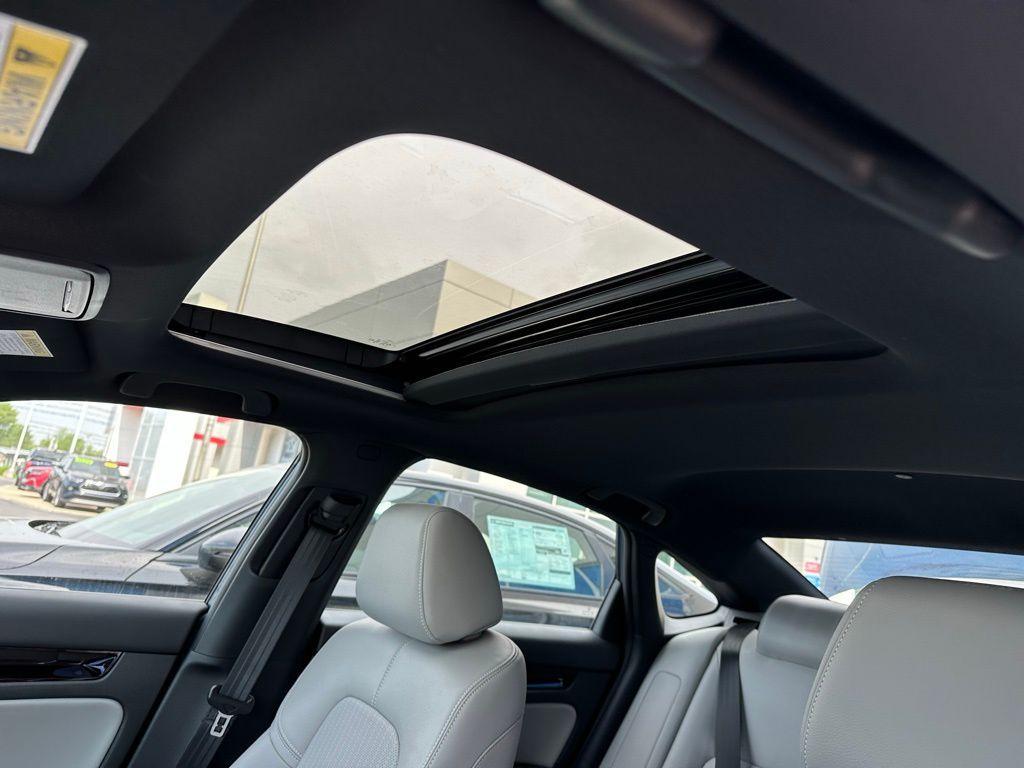 new 2025 Honda Civic Hybrid car, priced at $33,555