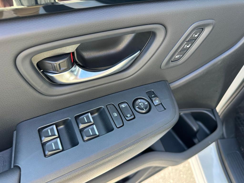 new 2025 Honda Pilot car, priced at $51,550