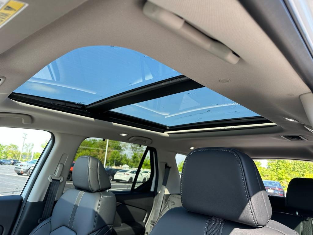 new 2025 Honda Pilot car, priced at $51,550