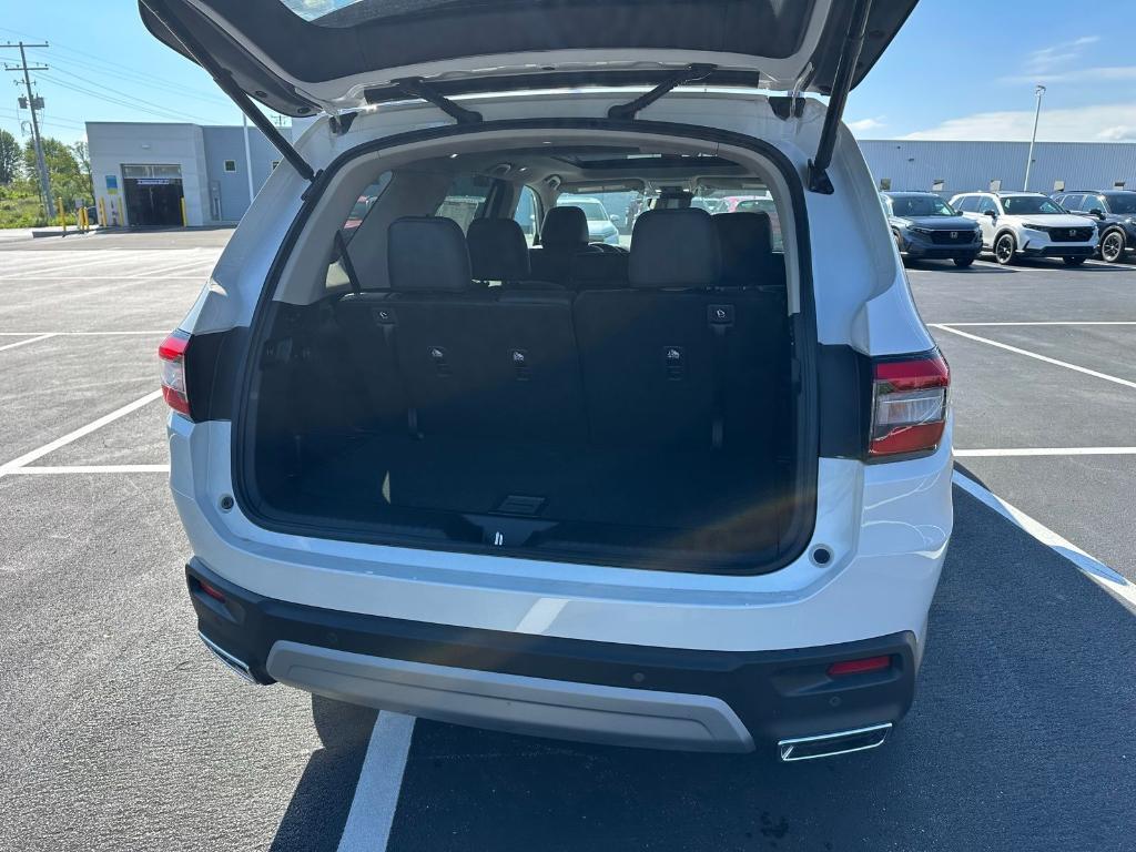 new 2025 Honda Pilot car, priced at $51,550