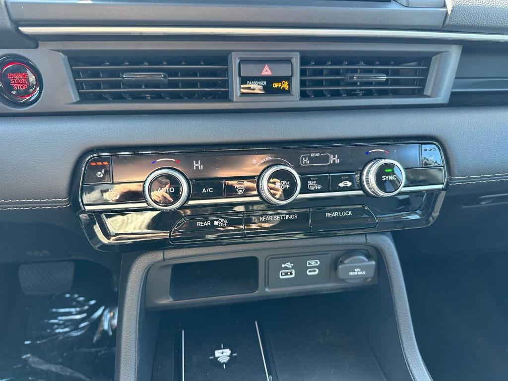 new 2025 Honda Pilot car, priced at $51,550