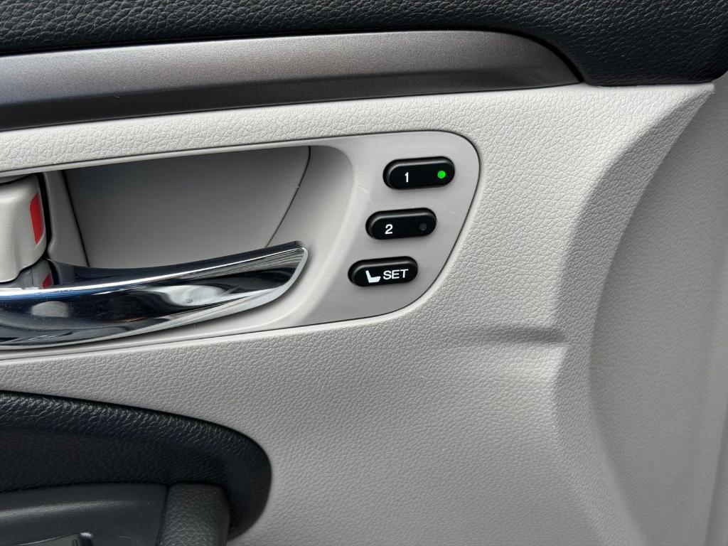 used 2021 Honda Pilot car, priced at $23,900