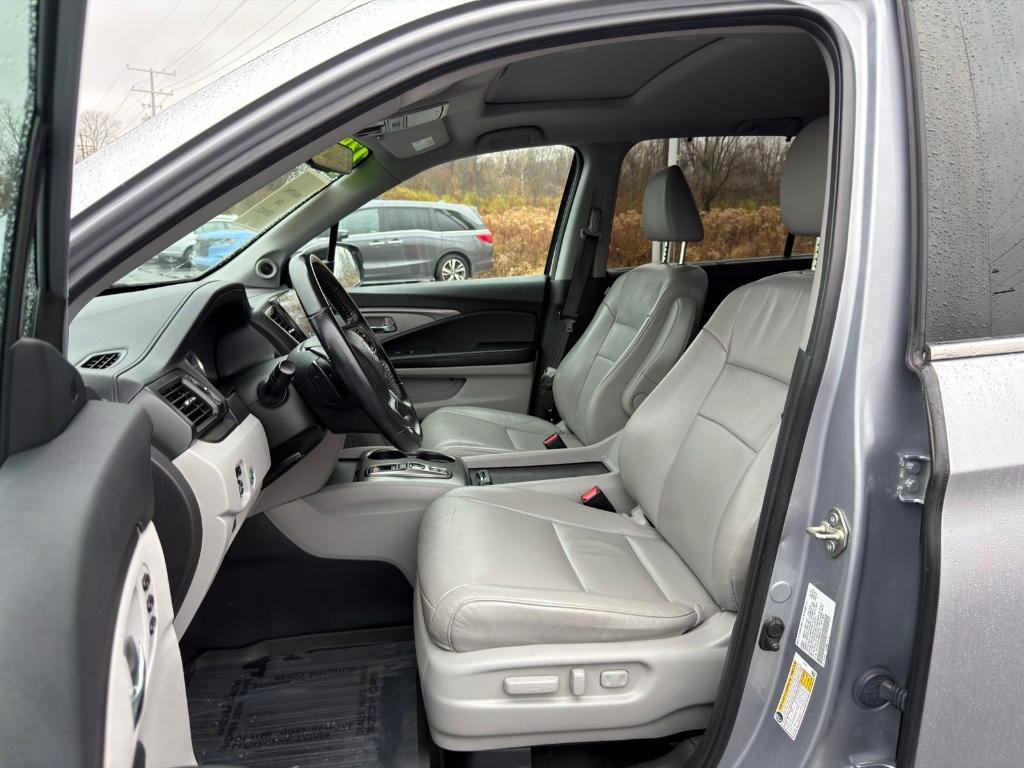 used 2021 Honda Pilot car, priced at $23,900