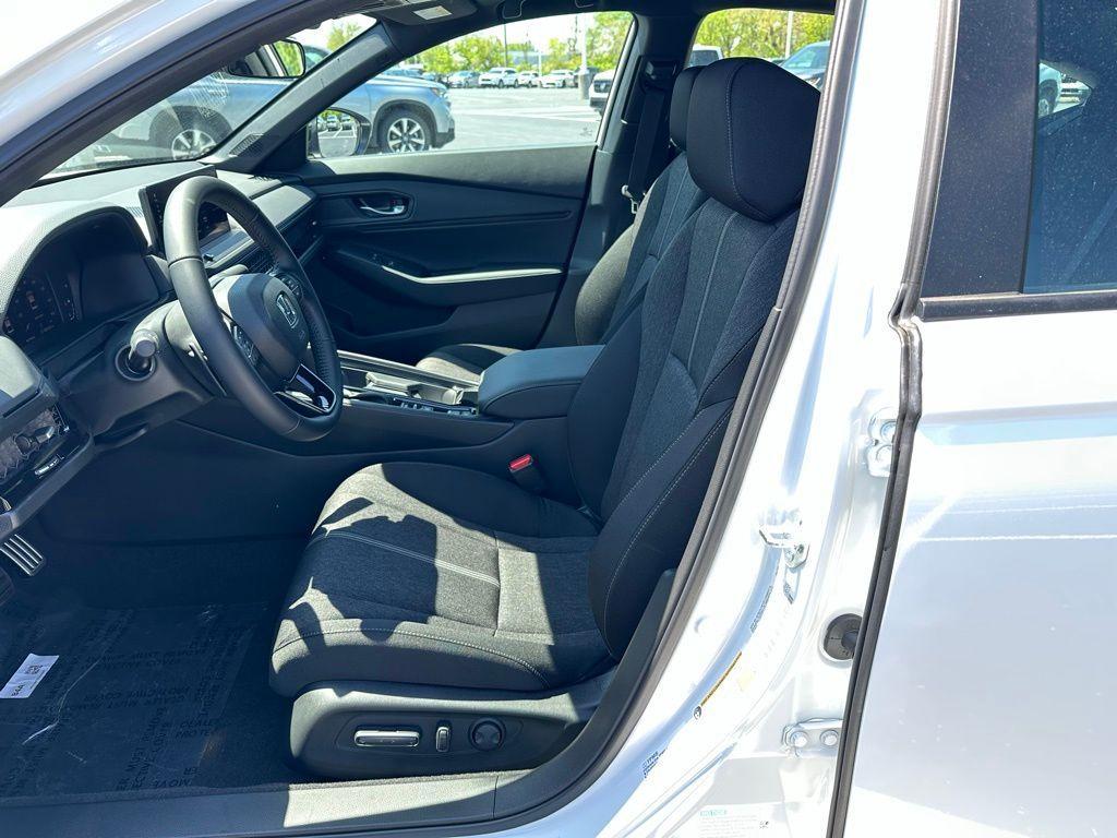 new 2025 Honda Accord Hybrid car, priced at $35,260