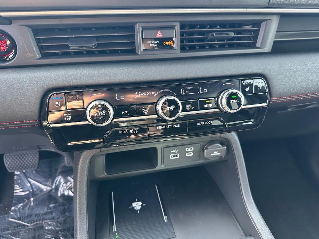 new 2025 Honda Pilot car, priced at $56,075