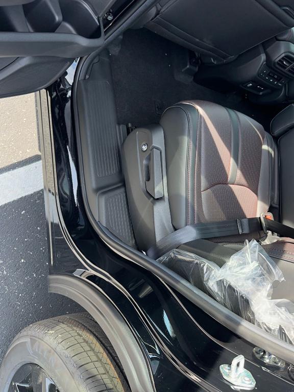 new 2025 Honda Pilot car, priced at $56,075