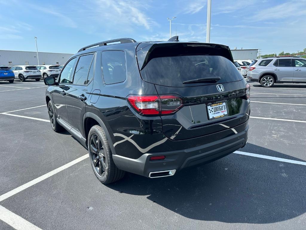 new 2025 Honda Pilot car, priced at $56,075