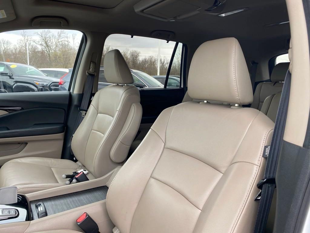 used 2022 Honda Pilot car, priced at $34,400