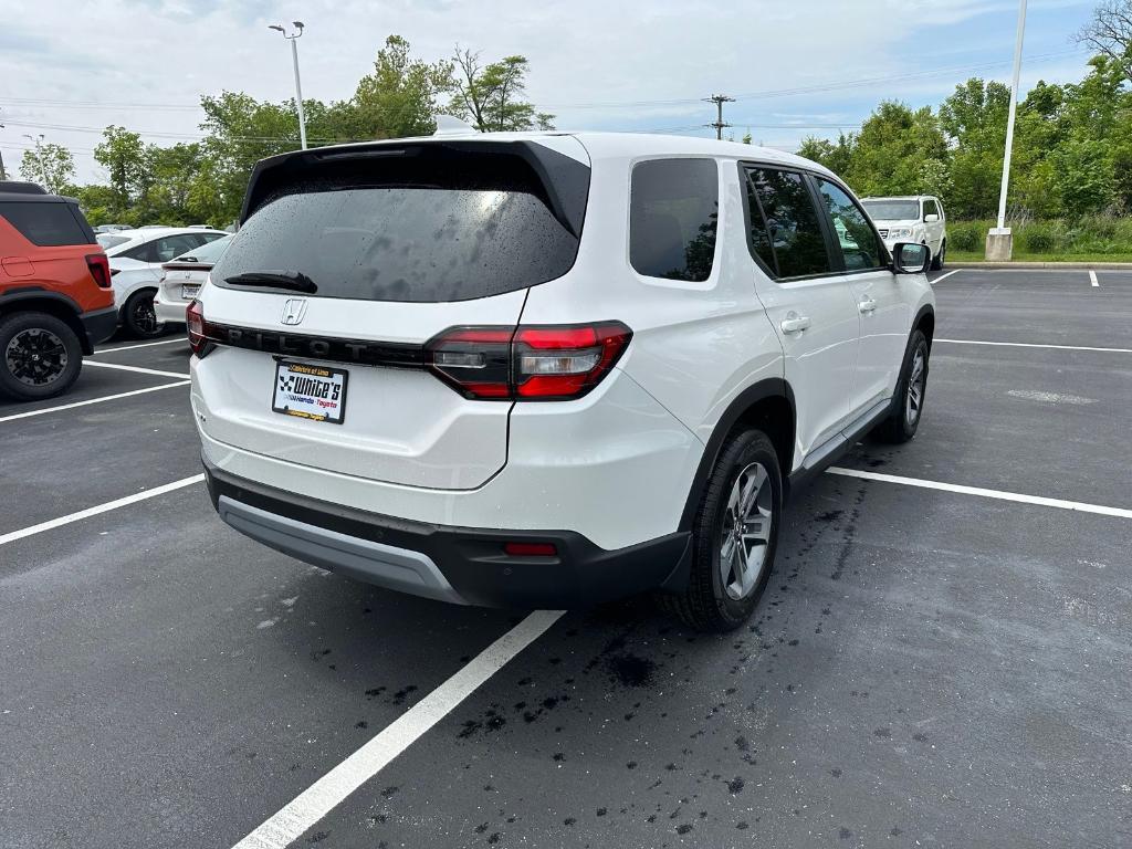 new 2025 Honda Pilot car, priced at $48,280