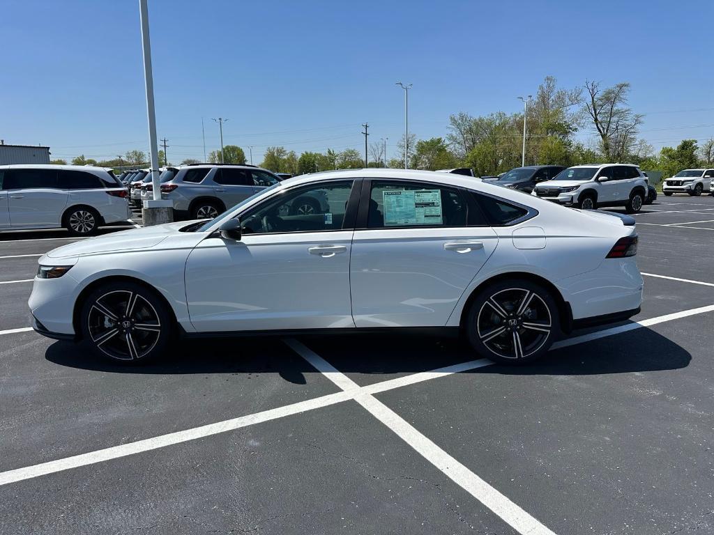 new 2025 Honda Accord Hybrid car, priced at $35,260