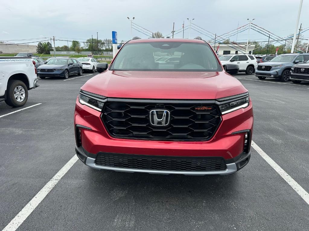 new 2025 Honda Pilot car, priced at $51,350