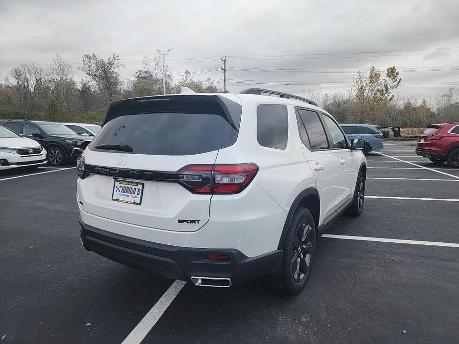 new 2025 Honda Pilot car, priced at $44,150