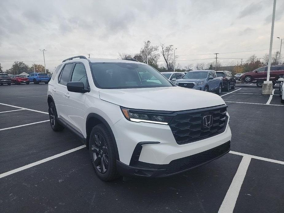 new 2025 Honda Pilot car, priced at $44,150