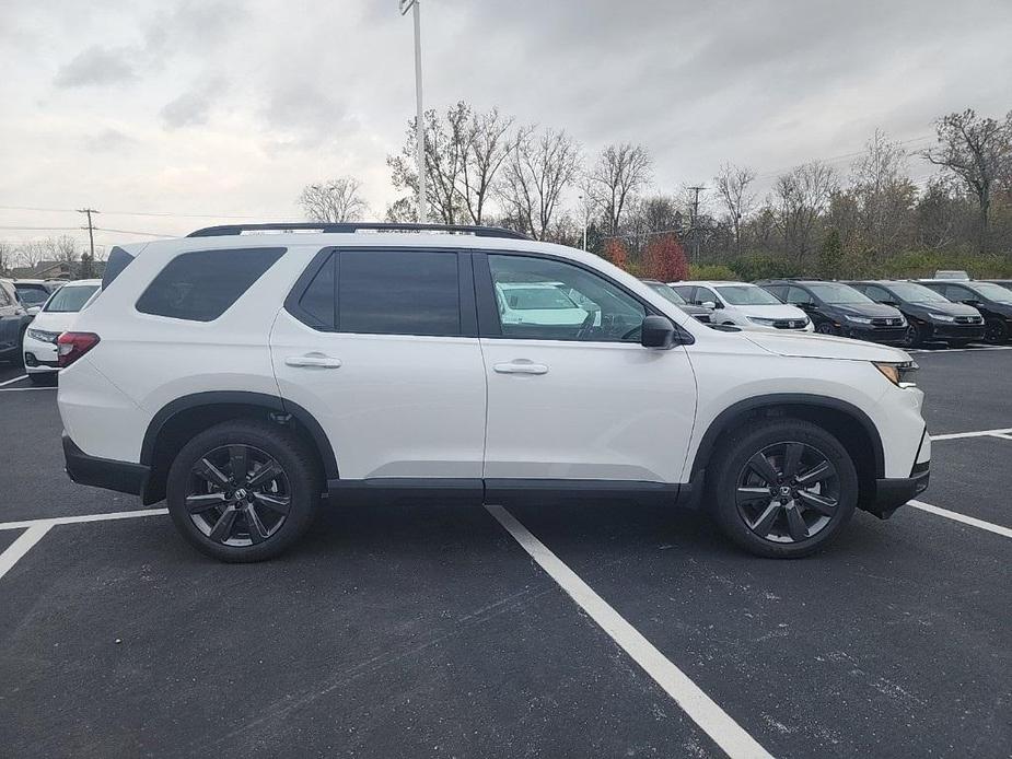 new 2025 Honda Pilot car, priced at $44,150