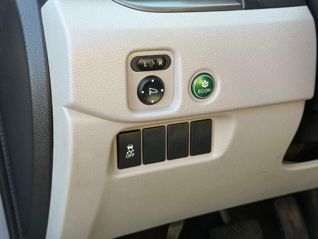 used 2017 Honda Pilot car, priced at $16,500