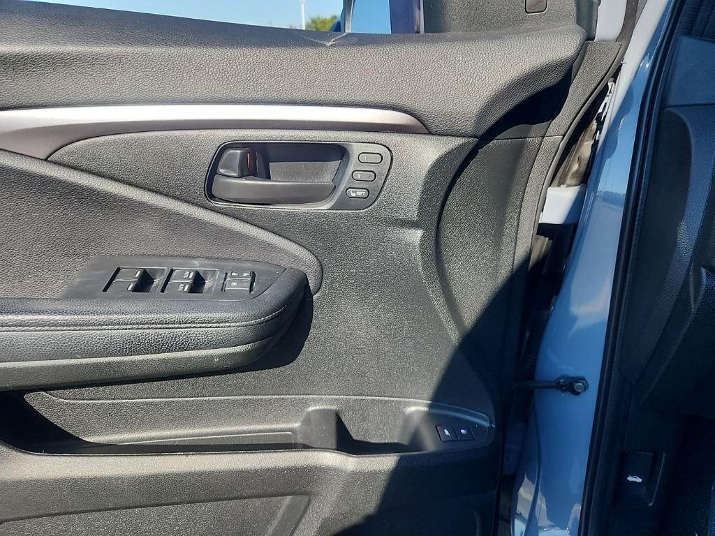 used 2022 Honda Passport car, priced at $32,900