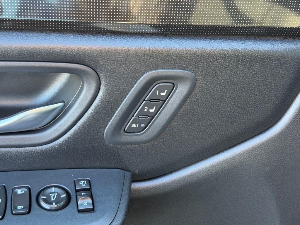 used 2023 Honda Pilot car, priced at $41,800