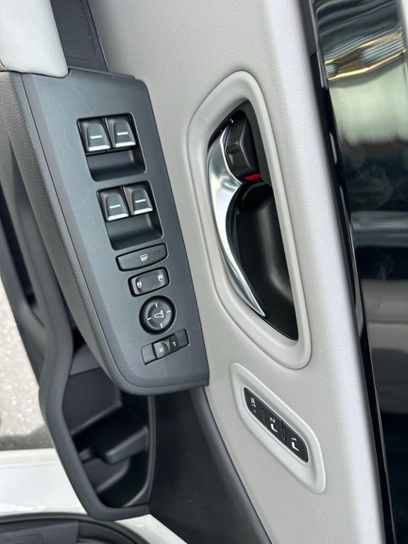new 2025 Honda Pilot car, priced at $48,280