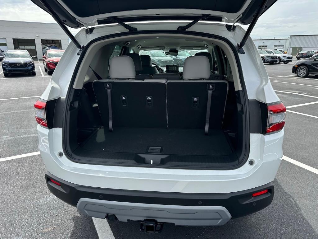 new 2025 Honda Pilot car, priced at $48,280