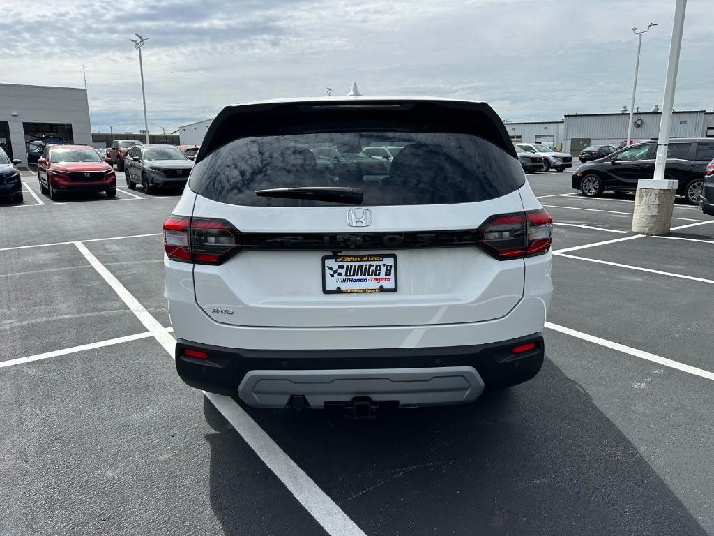 new 2025 Honda Pilot car, priced at $48,280