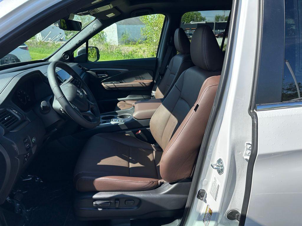 new 2025 Honda Ridgeline car, priced at $45,135