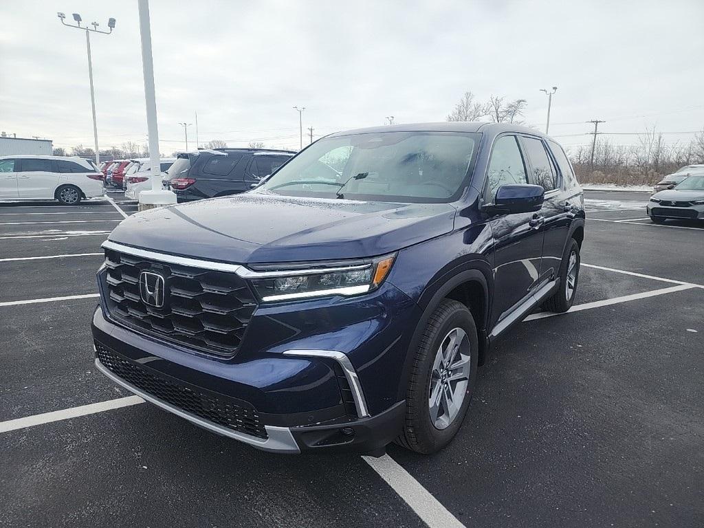 new 2025 Honda Pilot car, priced at $47,725