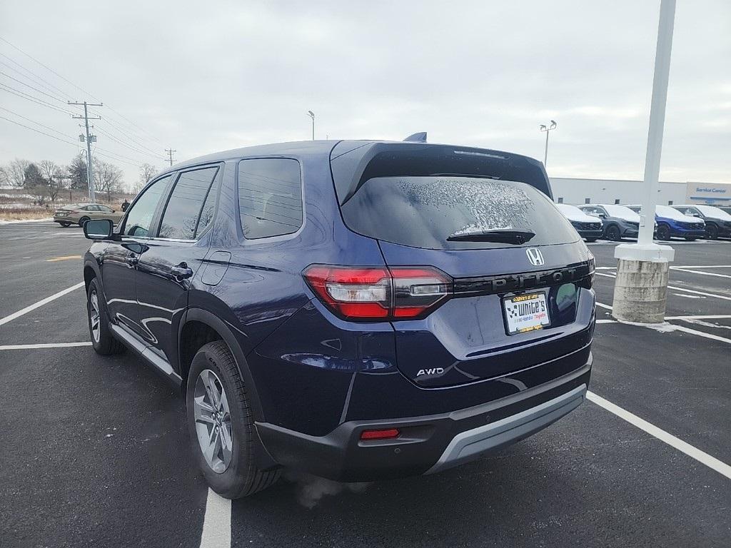 new 2025 Honda Pilot car, priced at $47,725