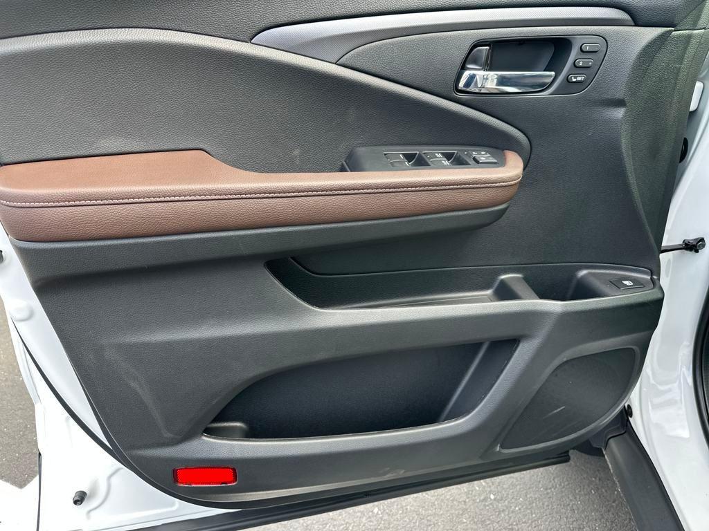 new 2025 Honda Ridgeline car, priced at $53,400