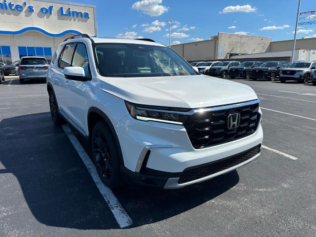 new 2025 Honda Pilot car, priced at $53,450
