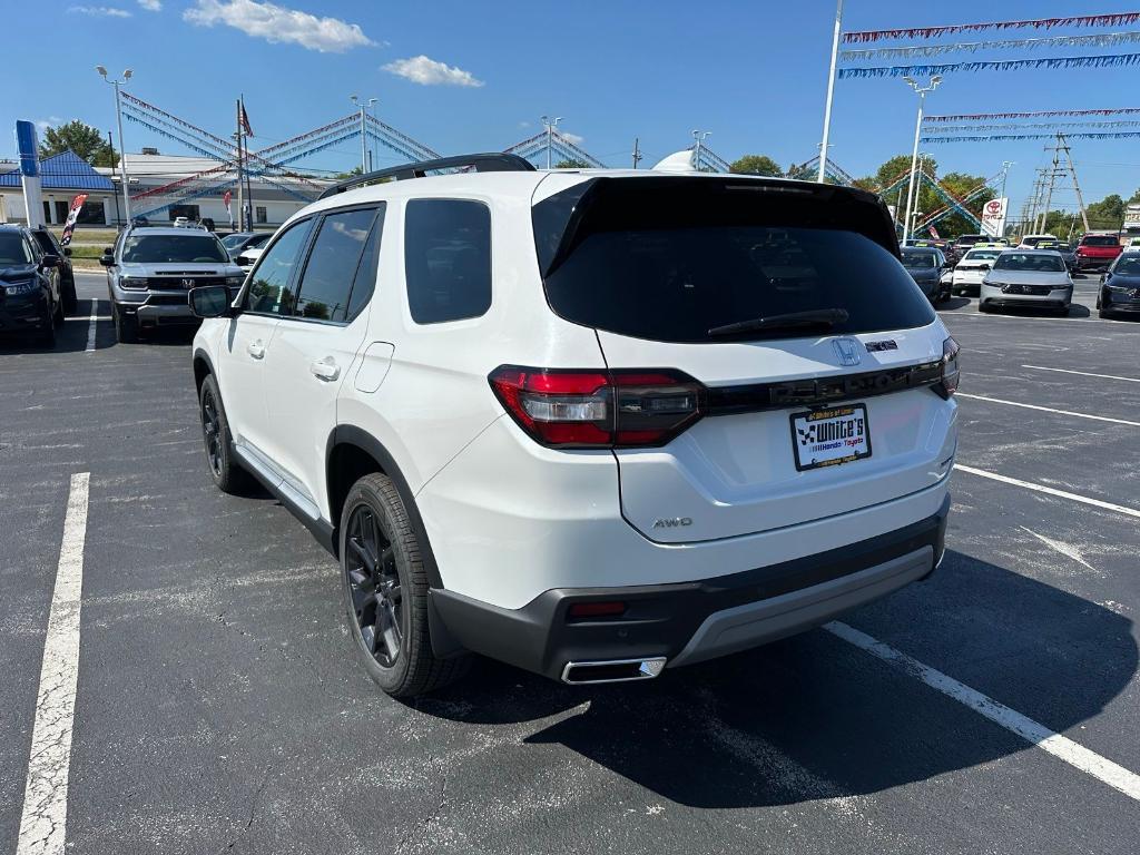 new 2025 Honda Pilot car, priced at $53,450