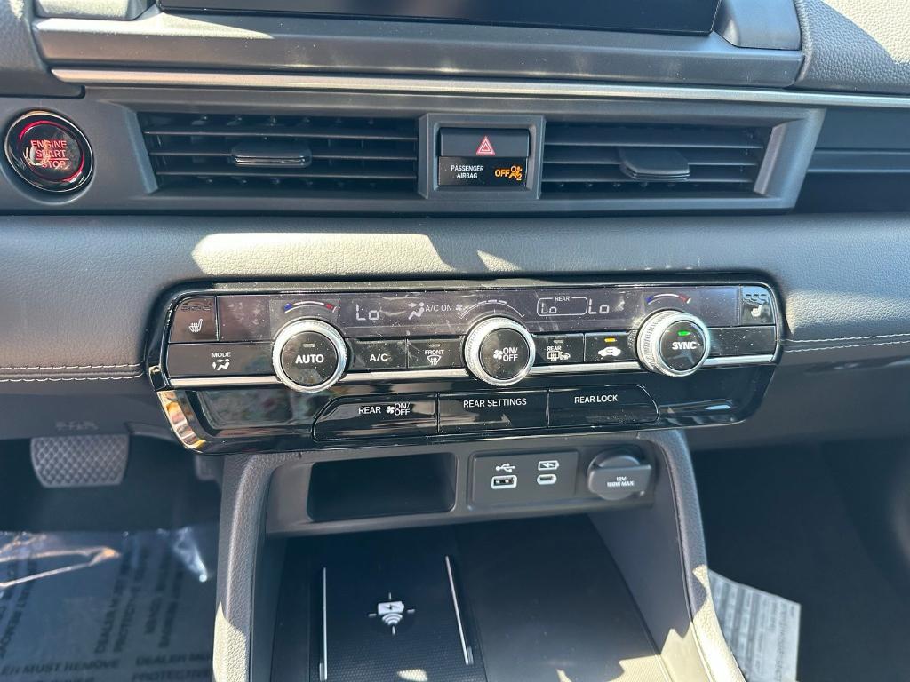 new 2025 Honda Pilot car, priced at $53,450