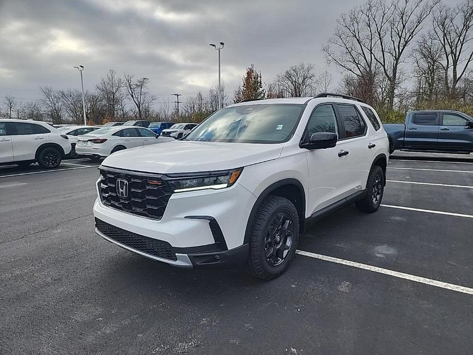 new 2025 Honda Pilot car, priced at $51,250